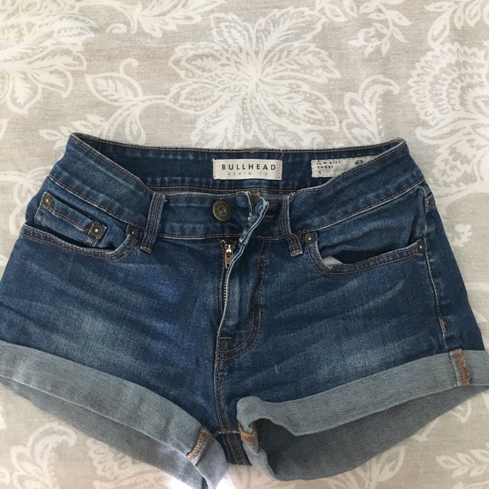 bullhead black jeans medium wash shorts